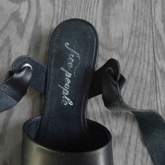 Beautiful genuine leather shoes by free people - Picture 4 of 12